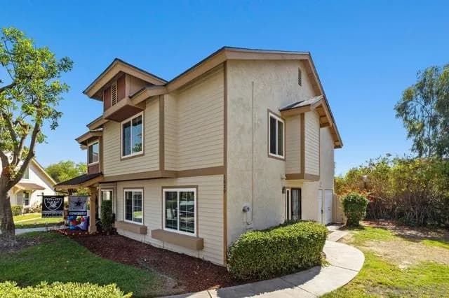 1629 Manzana, San Diego, Active - Home for Sale