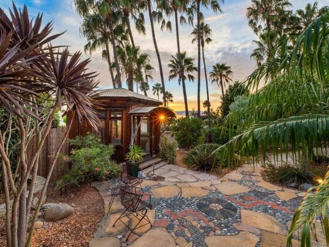890 Passiflora Ave, Encinitas, Active - Home for Sale