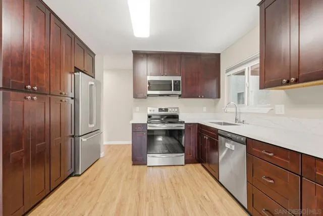 5513 Adobe Falls Rd, San Diego, Active - Home for Sale