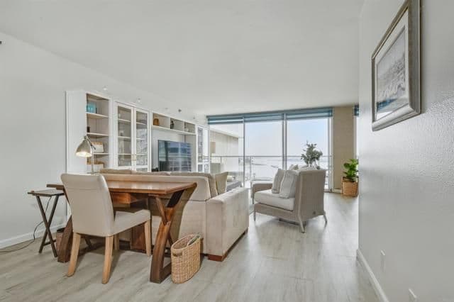 1750 Avenida Del Mundo, Coronado, Active - Home for Sale