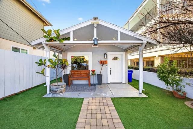 530 11th St, Imperial Beach, Active - Home for Sale