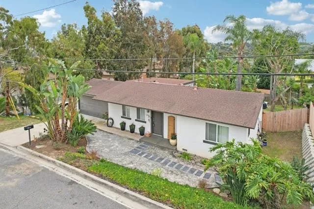2821 Mac Donald St, Oceanside, Active - Home for Sale