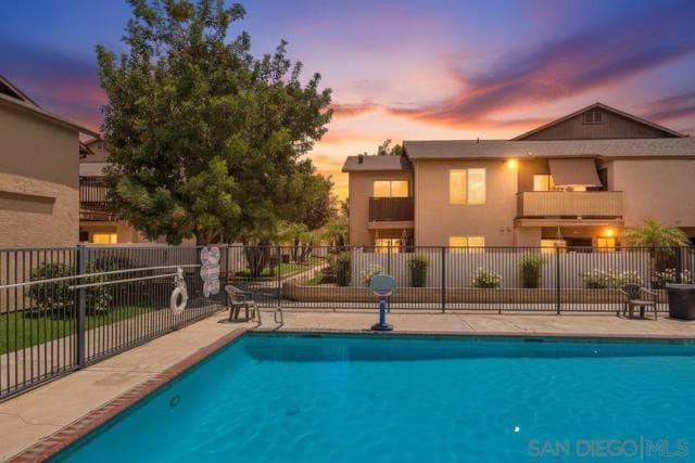 12710 Laurel St, Lakeside, Active - Home for Sale