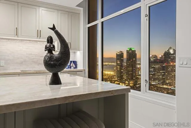 550 Front St, San Diego, Active - Home for Sale