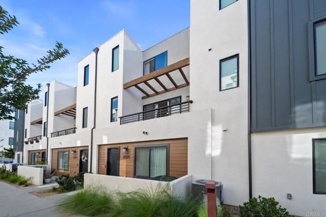 2325 Acara Circle, San Diego, Active - Home for Sale