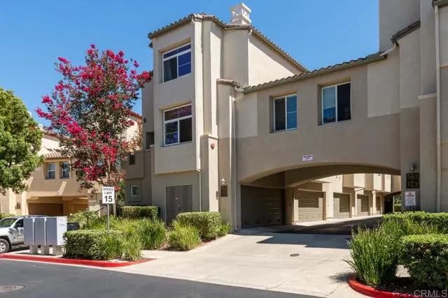 564 Almond Rd, San Marcos, Active - Home for Sale