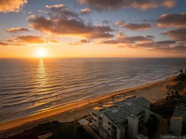 135 S Sierra Ave, Solana Beach, Active - Home for Sale