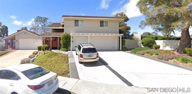 8206 Caminito Lacayo, La Jolla, Active - Home for Sale