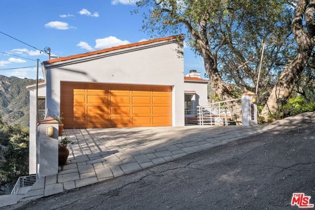 26207 Ingleside Way, Malibu, Active - Home for Sale