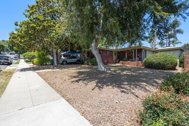 3752 Poe St, San Diego, Active - Home for Sale