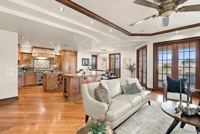 120 C Ave, Coronado, Active - Home for Sale