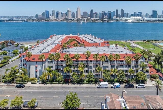 1099 1st St, Coronado, Active - Home for Sale