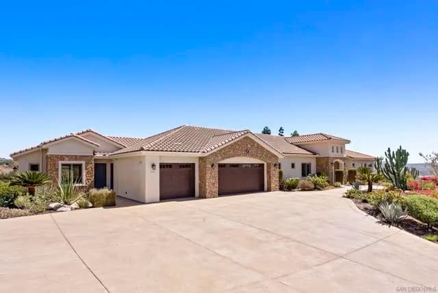 3026 Via Loma, Fallbrook, Active - Home for Sale