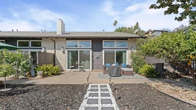 3404 Oak Cliff Dr, Fallbrook, Active - Home for Sale