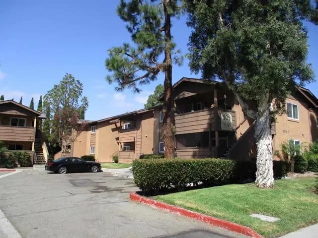 505 Calle Montecito, Oceanside, Active - Home for Sale