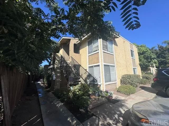 535 N Beech St, Escondido, Active - Home for Sale
