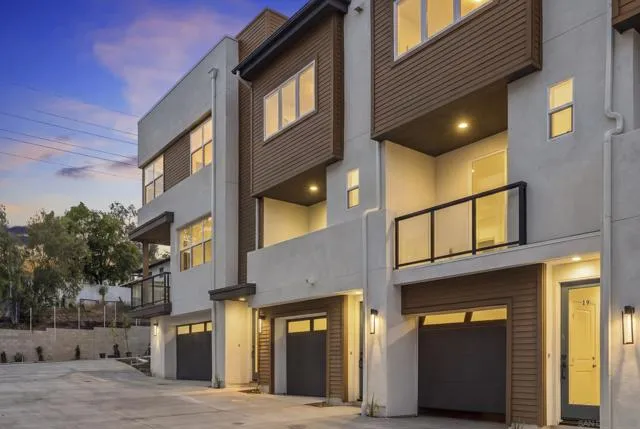 1001 32nd St, San Diego, Active - Home for Sale