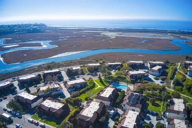 2556 Ocean Cove Dr, Encinitas, Active - Home for Sale
