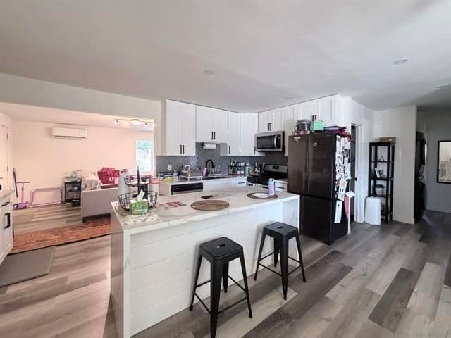 1171 Woodrail Dr, Vista, Active - Home for Sale