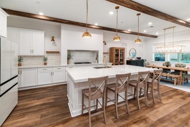 587 Gateway Ln, San Marcos, Active - Home for Sale