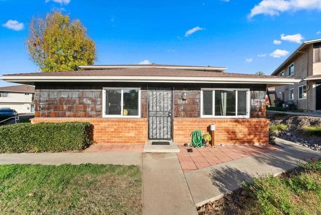 12156 Wintergreen Dr, Lakeside, Active - Home for Sale