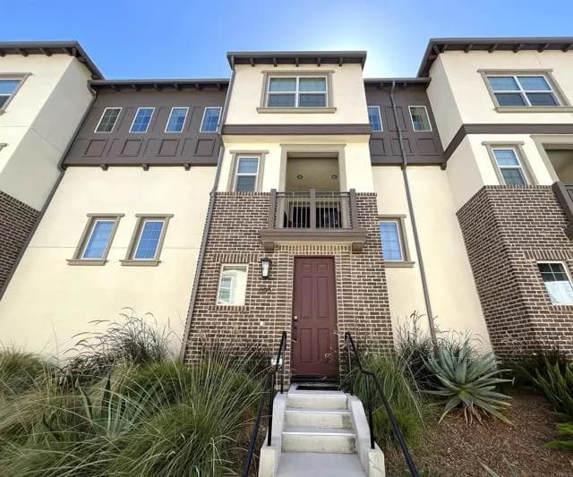 895 Slate St, San Marcos, Active - Home for Sale
