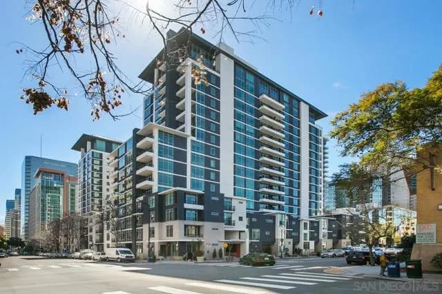 425 W Beech St, San Diego, Active - Home for Sale