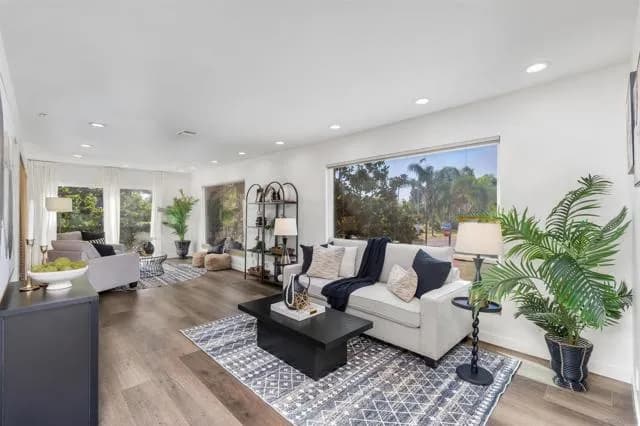 540 Hawthorn St, San Diego, Active - Home for Sale