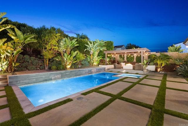2911 Side Saddle Ln, Escondido, Active - Home for Sale