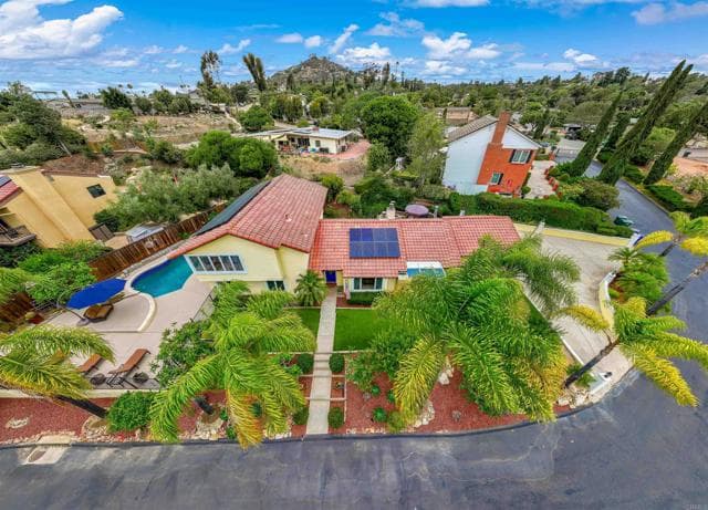 10042 Resmar Court, La Mesa, Active - Home for Sale