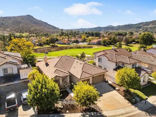 3171 Ferncreek Ln, Escondido, Active - Home for Sale