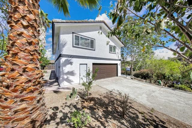 8438 Fanita Dr, Santee, Active - Home for Sale