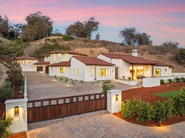 5758 Las Palomas, Rancho Santa Fe, Active - Home for Sale