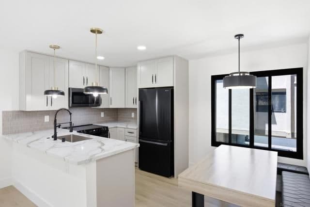 2260 Worden St, San Diego, Active - Home for Sale