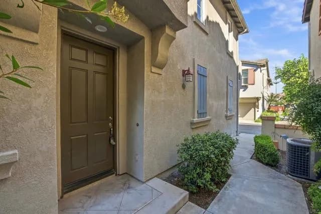 2072 Aviata Rd, Chula Vista, Active - Home for Sale