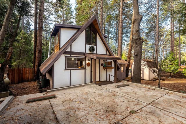 52515 Sunset Dr, Idyllwild, Active - Home for Sale