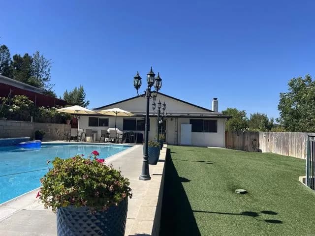 9040 Paradise Park Dr, Lakeside, Active - Home for Sale