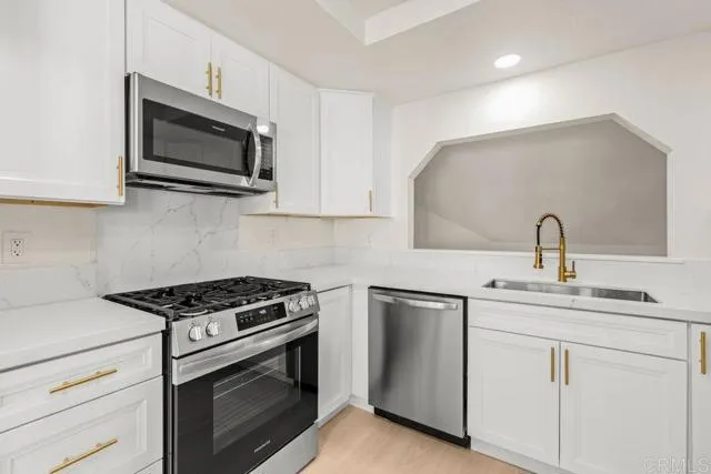 12074 Calle De Leon, El Cajon, Active - Home for Sale