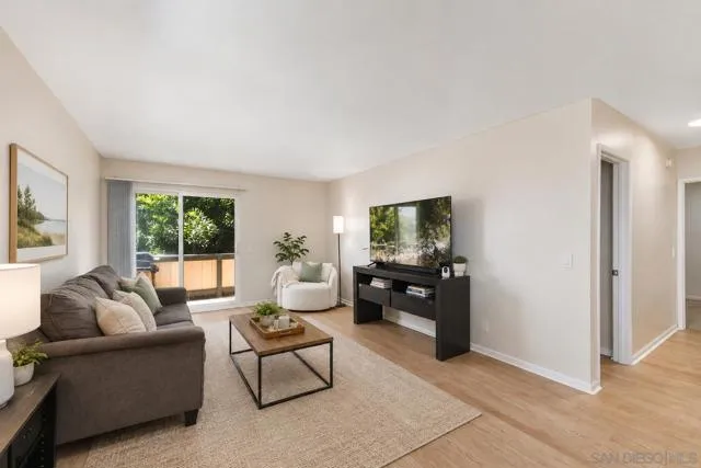 868 E Alvarado St, Fallbrook, Active - Home for Sale
