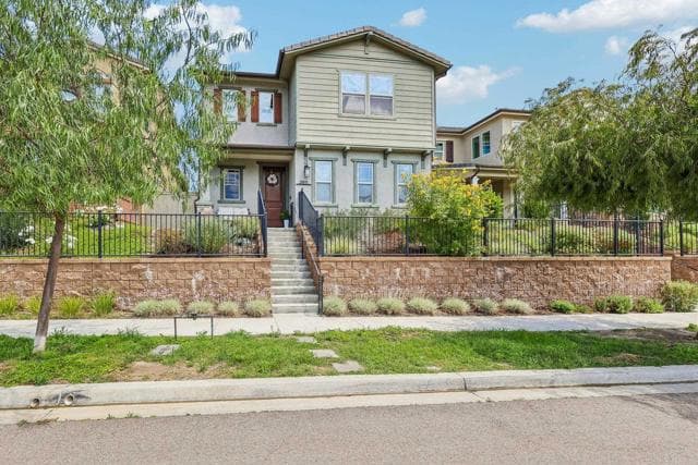 2911 Eldenberry St, Escondido, Active - Home for Sale