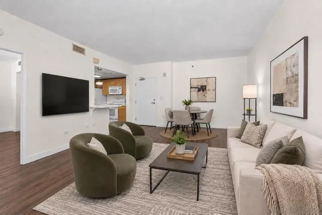 425 W Beech St, San Diego, Active - Home for Sale