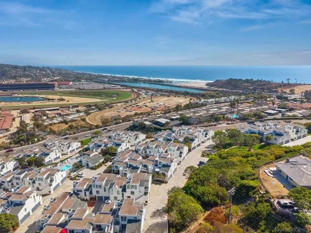 365 Shoemaker Ln, Solana Beach, Active - Home for Sale