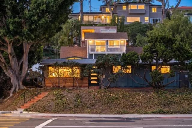 2204 Rosecrans, San Diego, Active - Home for Sale