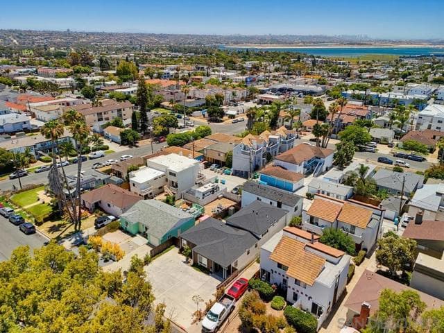 1953 Emerald St, San Diego, Active - Home for Sale
