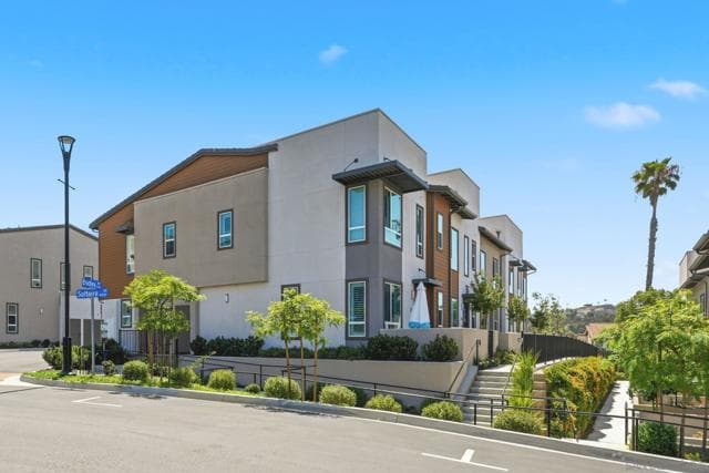 973 Bradley Way, Vista, Active - Home for Sale