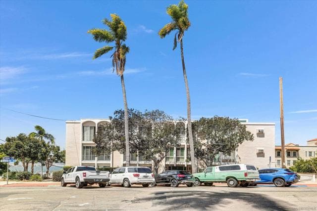 2410 Albatross St, San Diego, Active - Home for Sale