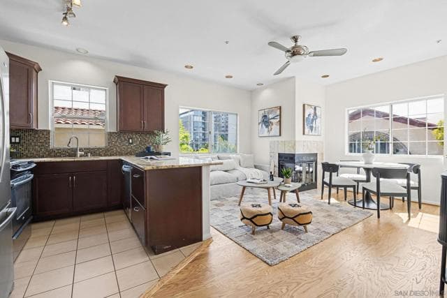 919 W Lewis St, San Diego, Active - Home for Sale