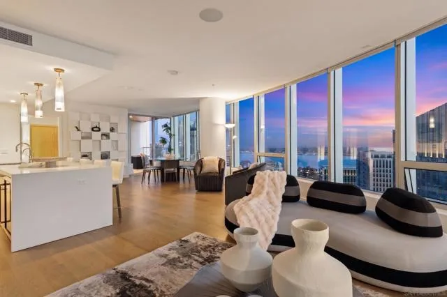 888 W E St, San Diego, Active - Home for Sale