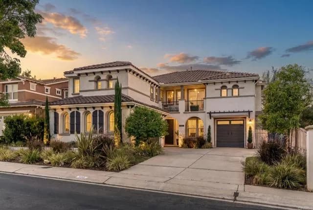 950 Baylor Dr, San Marcos, Active - Home for Sale