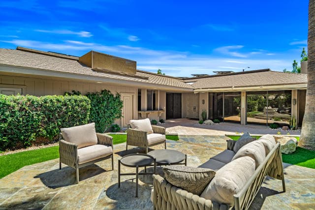 33 Colgate Dr, Rancho Mirage, Active - Home for Sale